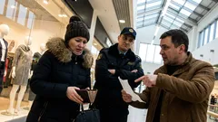 Historka: V obchodním centru mě označili za zlodějku. A všechno kvůli jednomu papírku