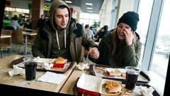 Historka: Požádal jsem ji o ruku na nejméně romantickém místě v Praze